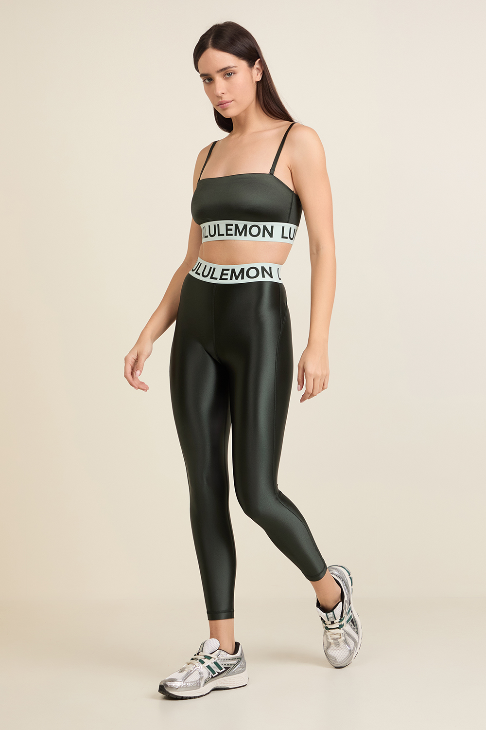 Satin Shine Logo Train Bra